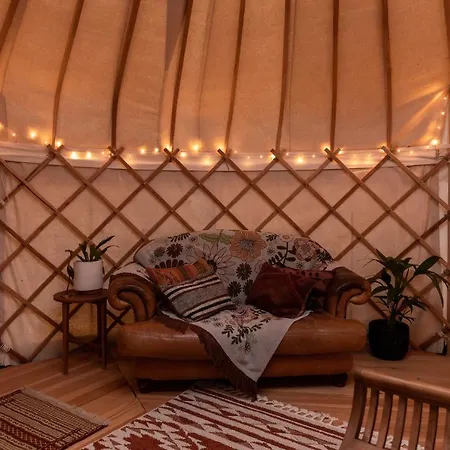 Luxury Yurt Glamping At Littlegrove Hotel Adventure Bay Exterior photo